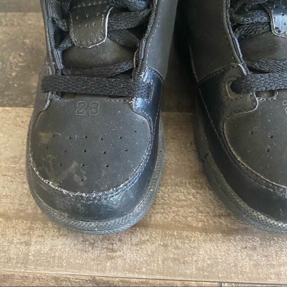 Jordan shoes little kids all black size 8C - Picture 9 of 9
